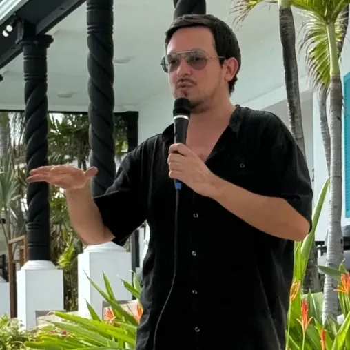 Roberto Magaña